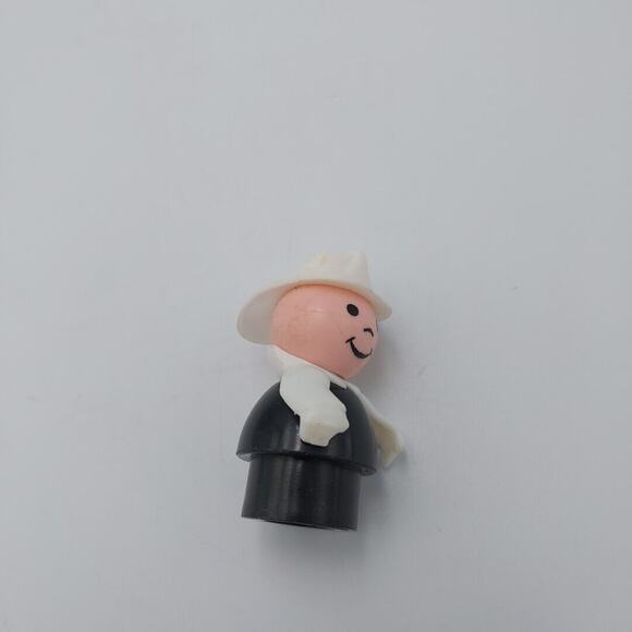 Fisher Price Little People Fireman Fire Chief White Helmet Vintage EUC - Picture 1 of 5